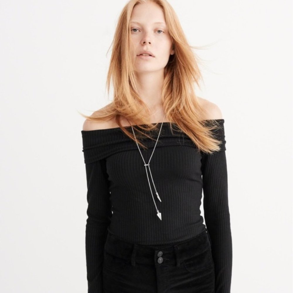 Abercrombie & Fitch Off the Shoulder Ribbed Top | Size S